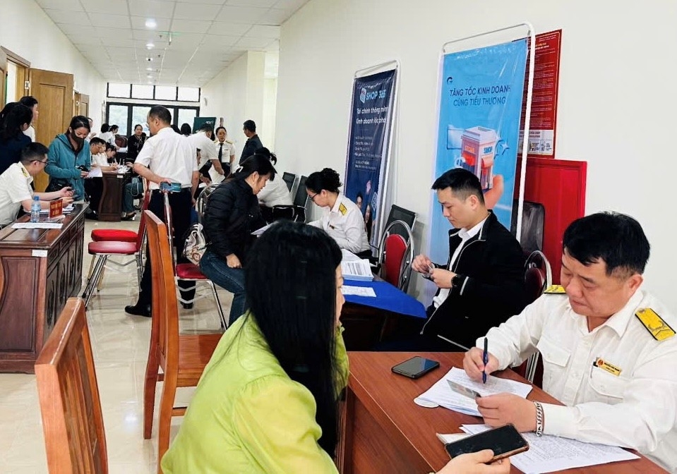 Thuế tỉnh Tuyên Quang: Đôn đốc đưa chính sách thuế mới vào thực tiễn