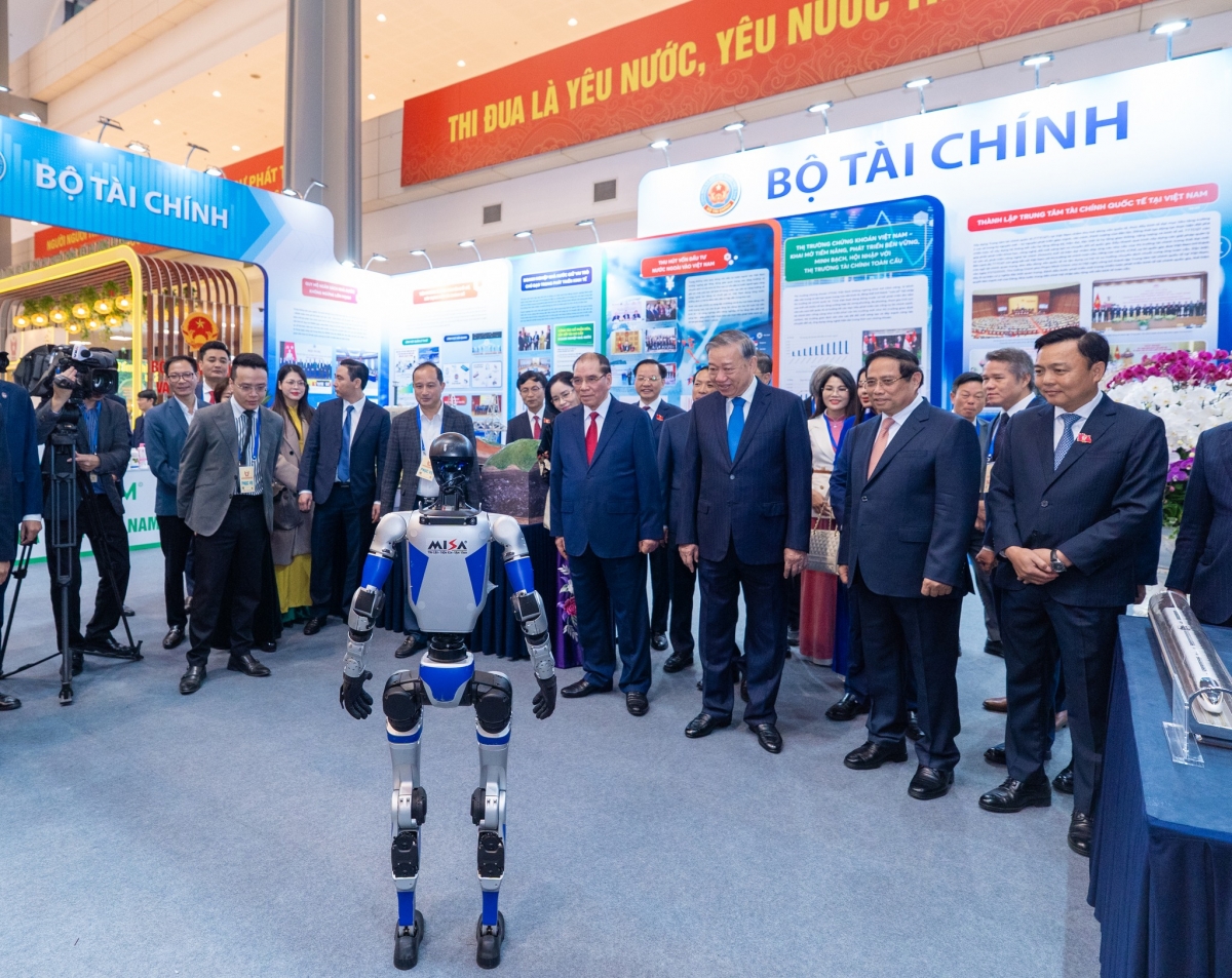 Nghị quyết số 68-NQ/TW đang tiếp sức cho doanh nghiệp công nghệ Việt vươn ra toàn cầu Nghị quyết số 68-NQ/TW đang tiếp sức cho doanh nghiệp công nghệ Việt vươn ra toàn cầu