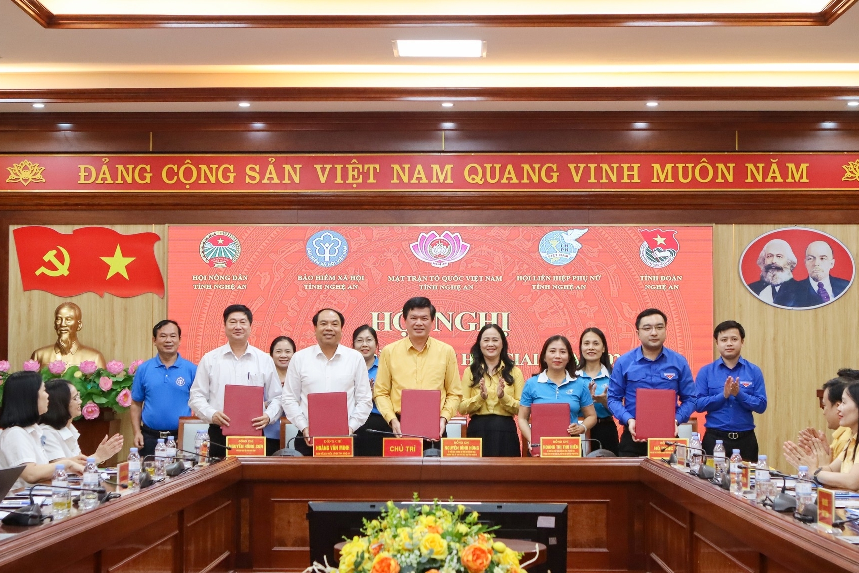 Nghệ An: Phát huy sức mạnh tổng hợp thực hiện bảo hiểm xã hội, bảo hiểm y tế