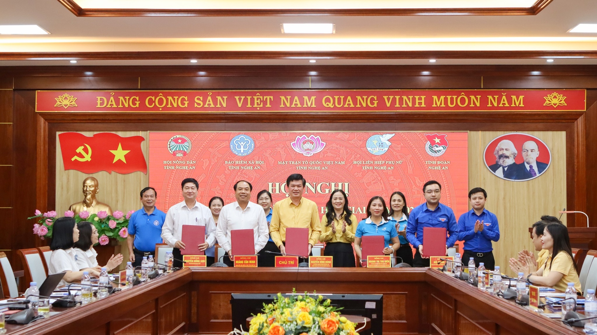 Nghệ An: Phát huy sức mạnh tổng hợp thực hiện bảo hiểm xã hội, bảo hiểm y tế