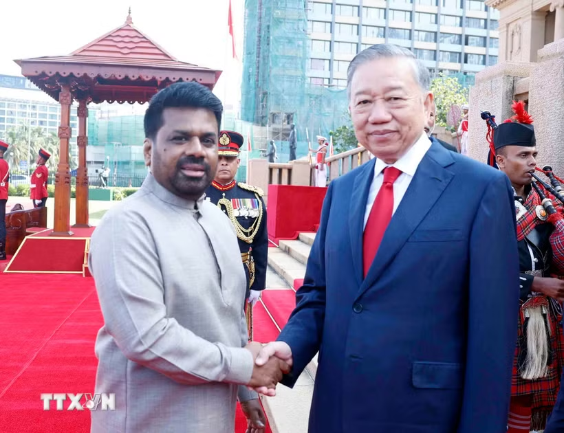 Lễ đón trọng thể Tổng Bí thư, Chủ tịch nước Tô Lâm thăm cấp Nhà nước Sri Lanka- Ảnh 1. Lễ đón trọng thể Tổng Bí thư, Chủ tịch nước Tô Lâm thăm cấp Nhà nước Sri Lanka- Ảnh 1.