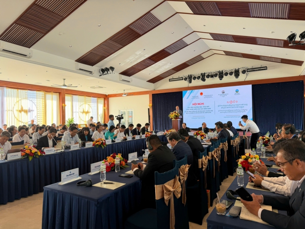 Tăng cường kết nối chuỗi cung ứng thương mại biên giới Việt Nam – Campuchia Tăng cường kết nối chuỗi cung ứng thương mại biên giới Việt Nam – Campuchia