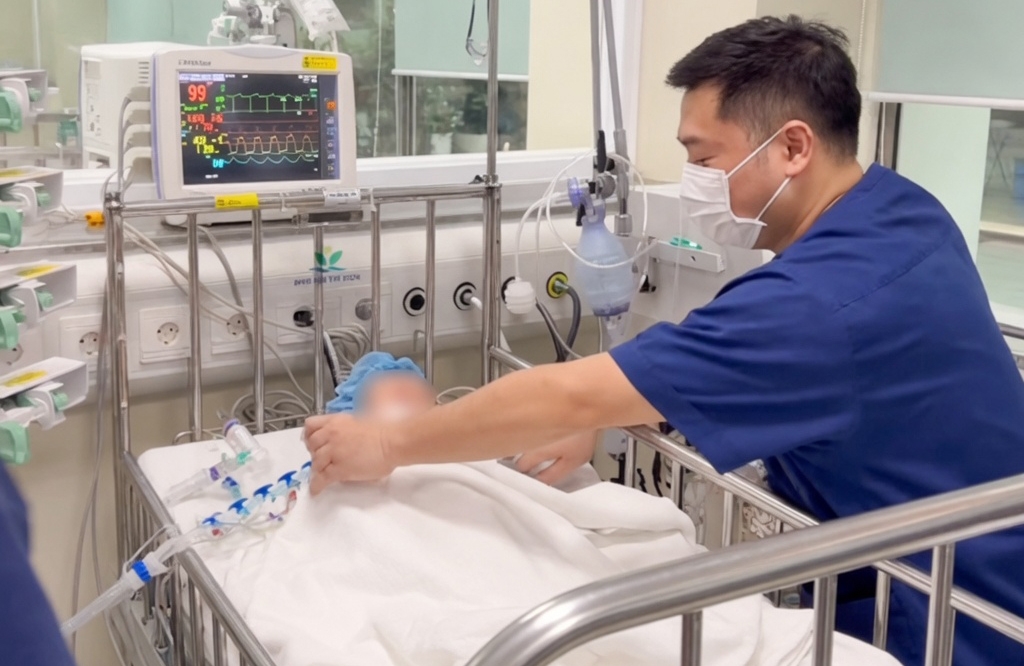 Tấm thẻ bảo hiểm y tế và hành trình hồi sinh trái tim 
