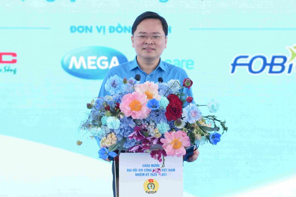 Chăm lo sức khỏe người lao động để phát triển bền vững