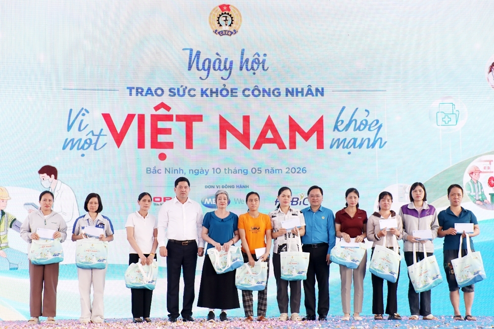Chăm lo sức khỏe người lao động để phát triển bền vững