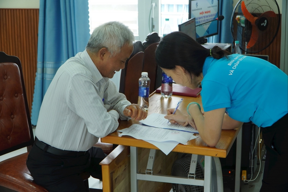 Đà Nẵng: Trên 80.000 người nhận lương hưu, trợ cấp bảo hiểm xã hội qua tài khoản cá nhân