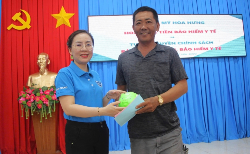 An Giang: Hơn 6.500 người dân xã đảo được hoàn tiền bảo hiểm y tế