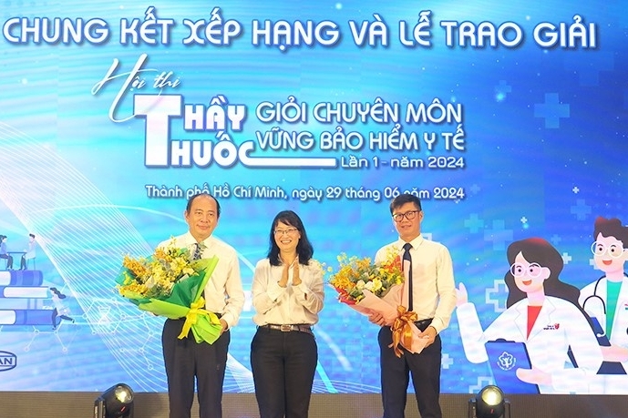 Khởi động Hội thi “Thầy thuốc giỏi chuyên môn, vững bảo hiểm y tế”
