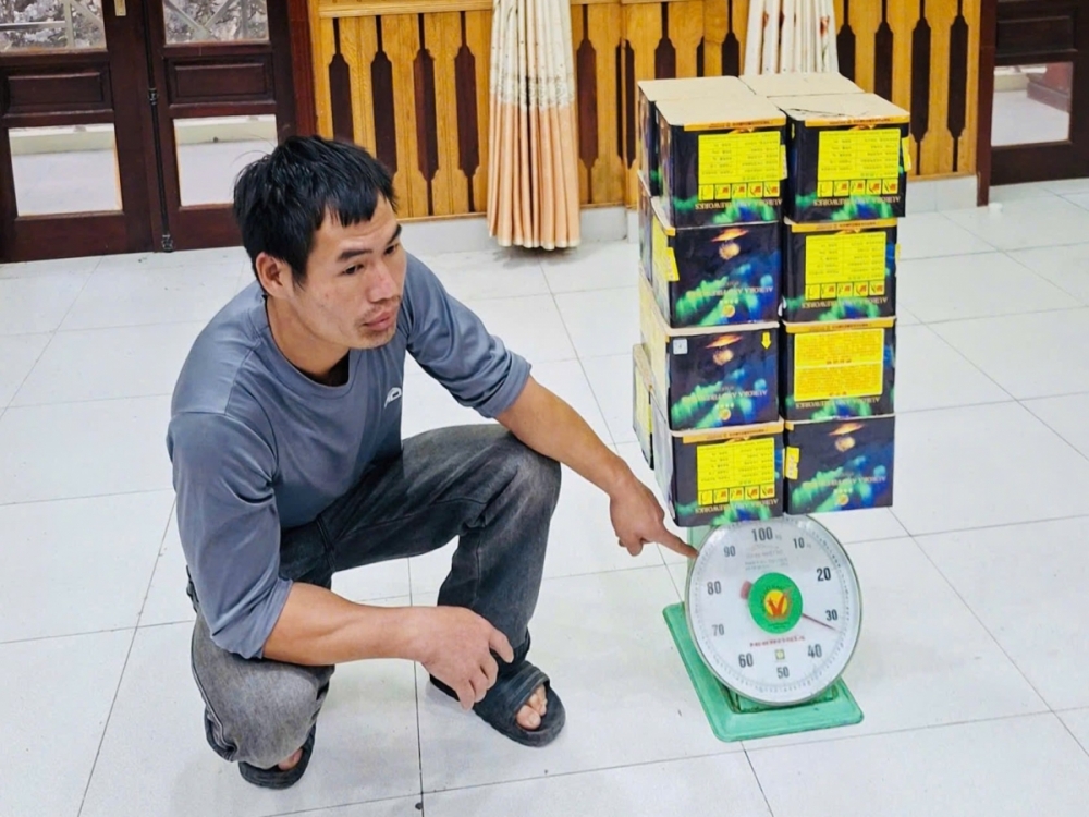 Đối tượng và tang vật.