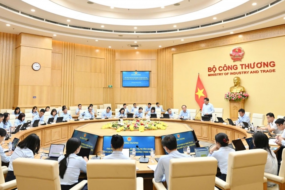Phát triển thị trường trong nước gắn với mục tiêu tăng trưởng 2 con số