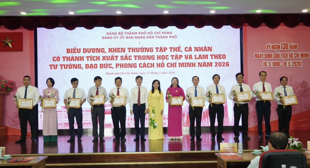 Một tập thể, hai cá nhân Đảng bộ Bảo hiểm xã hội TP. Hồ Chí Minh được tuyên dương