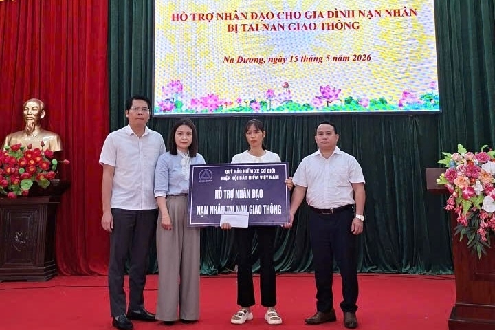 Hỗ trợ nhân đạo gia đình nạn nhân tai nạn giao thông tại Lạng Sơn