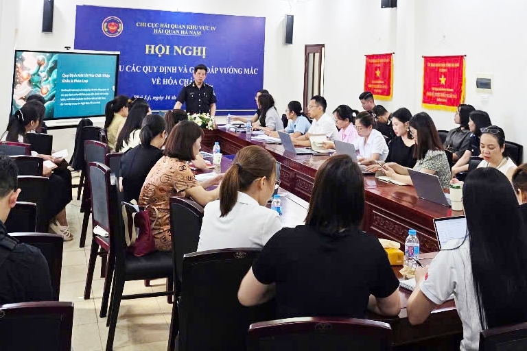 Hải quan Hà Nam gỡ vướng cho doanh nghiệp về khai báo hóa chất