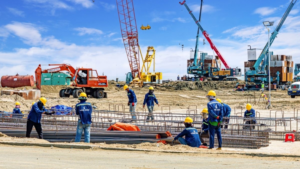 Siêu đô thị 2.870 ha của Vinhomes đang “vẽ lại” diện mạo biển Cần Giờ Siêu đô thị 2.870 ha của Vinhomes đang “vẽ lại” diện mạo biển Cần Giờ