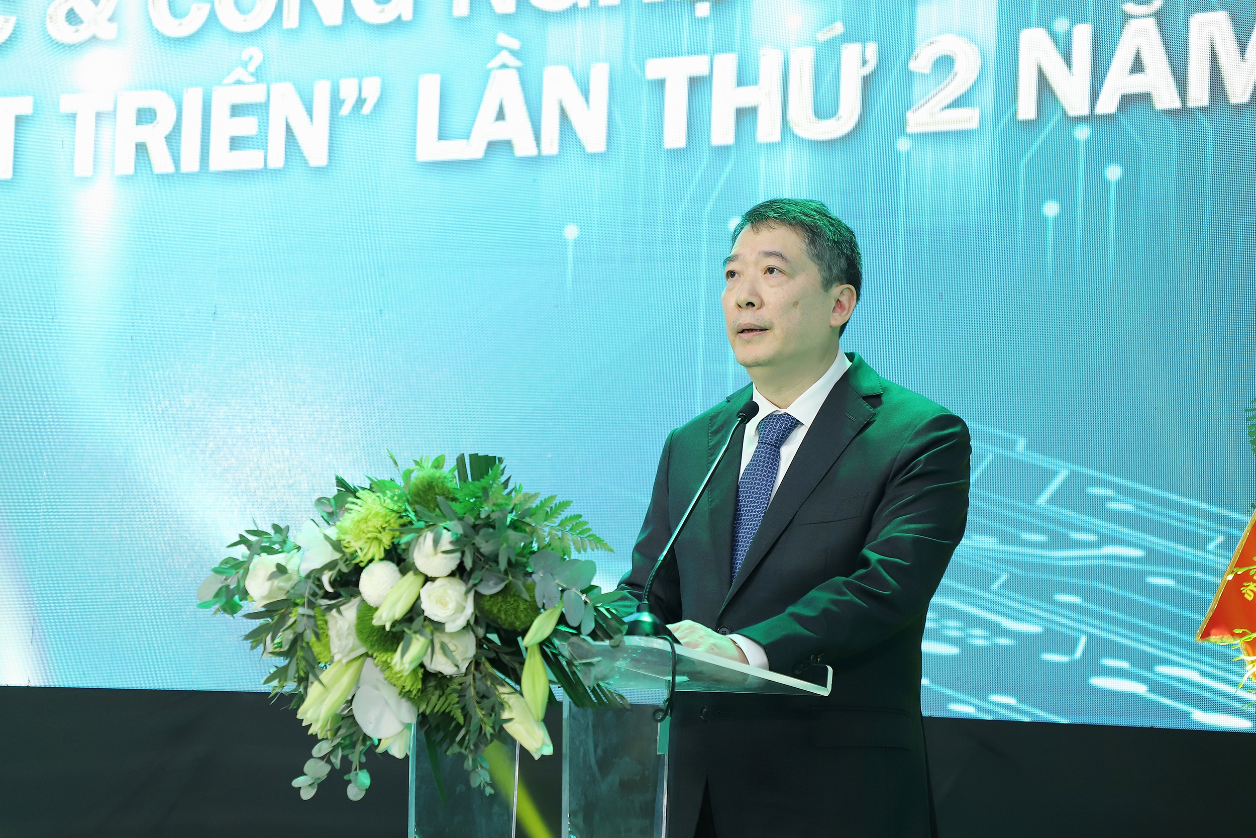 Chùm ảnh: Thứ trưởng Cao Anh Tuấn dự Lễ công bố Bộ nhận diện thương hiệu Học viện Tài Chính
