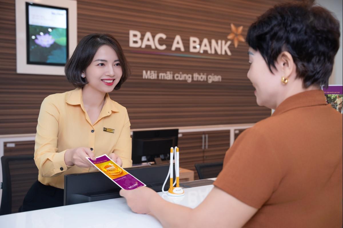 BAC A BANK cộng thêm tới 0,5% lãi suất cho khách gửi tiết kiệm bậc thang