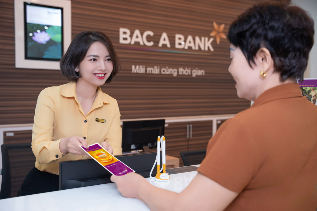 BAC A BANK cộng thêm tới 0,5% lãi suất cho khách gửi tiết kiệm bậc thang
