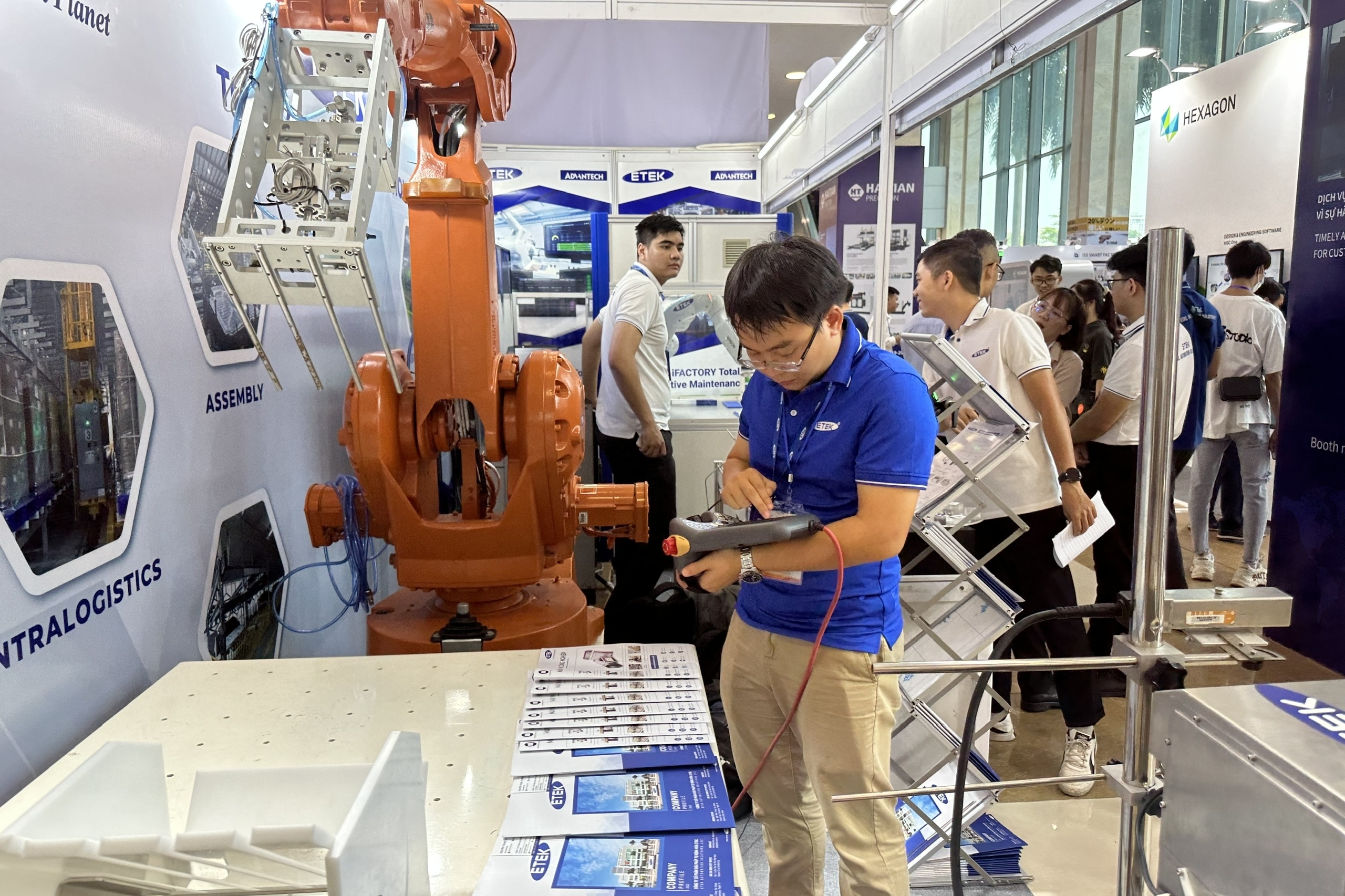 Bộ Tài chính tháo gỡ điểm nghẽn về cơ chế tài chính cho khoa học, công nghệ và chuyển đổi số