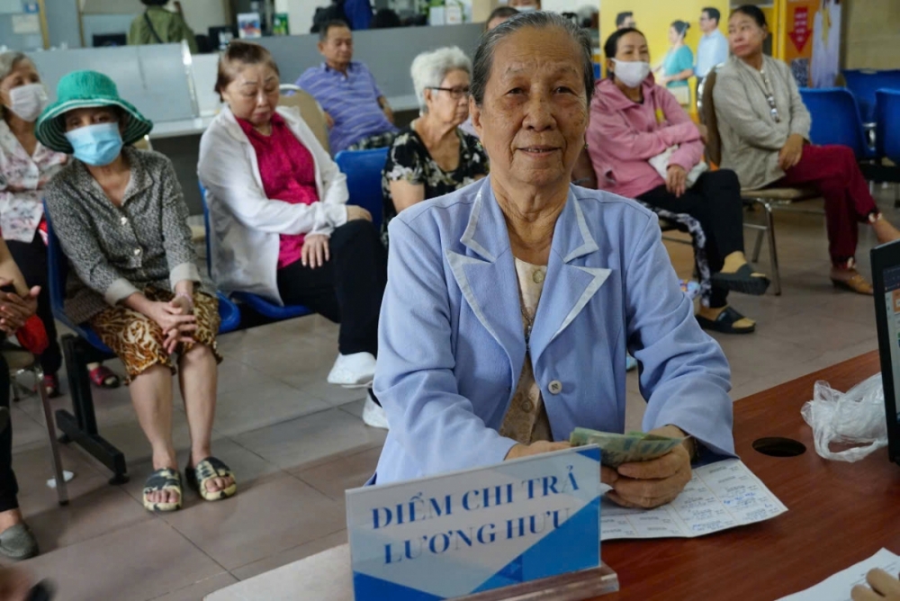Giải đáp nhiều thắc mắc về giảm thời gian đóng bảo hiểm xã hội, tăng lương hưu
