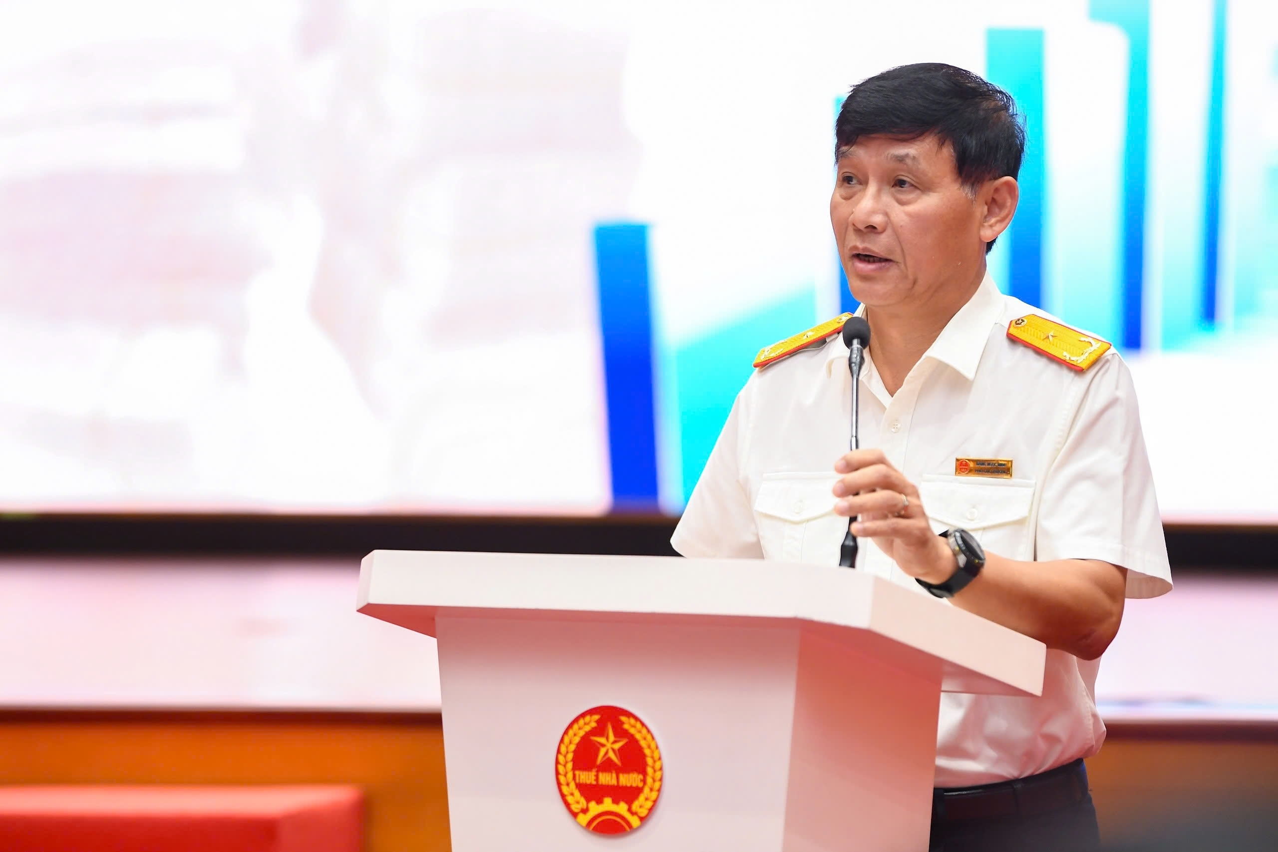 Giao dịch lớn qua ngân hàng không xuất hóa đơn, ngành Thuế sẽ đối chiếu dòng tiền