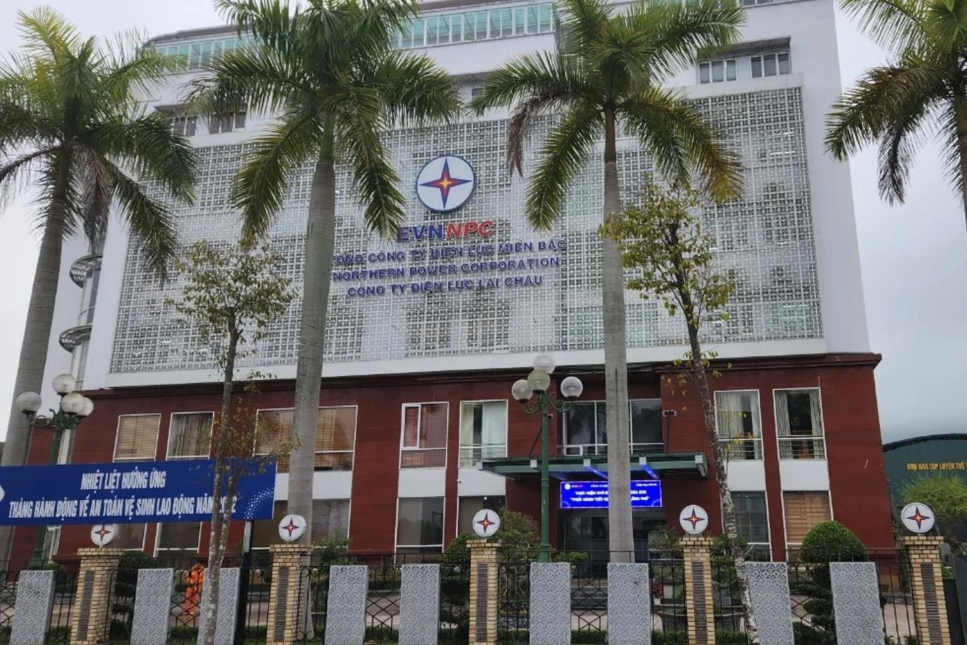 Lai Châu đề nghị khen thưởng 8 doanh nghiệp tiêu biểu chấp hành pháp luật thuế