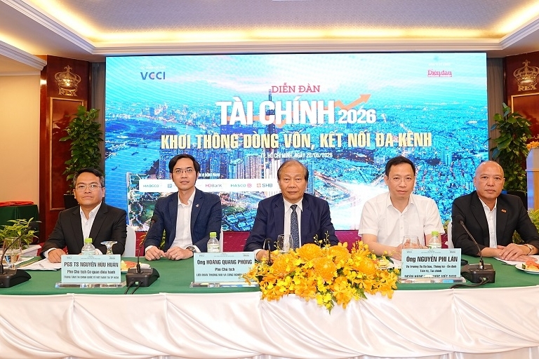 Khơi thông dòng vốn không còn là chuyện “bơm tiền”