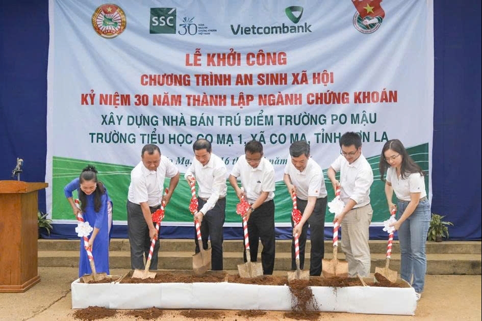 Kỷ niệm 30 năm ngành Chứng khoán bằng những công trình vì cộng đồng