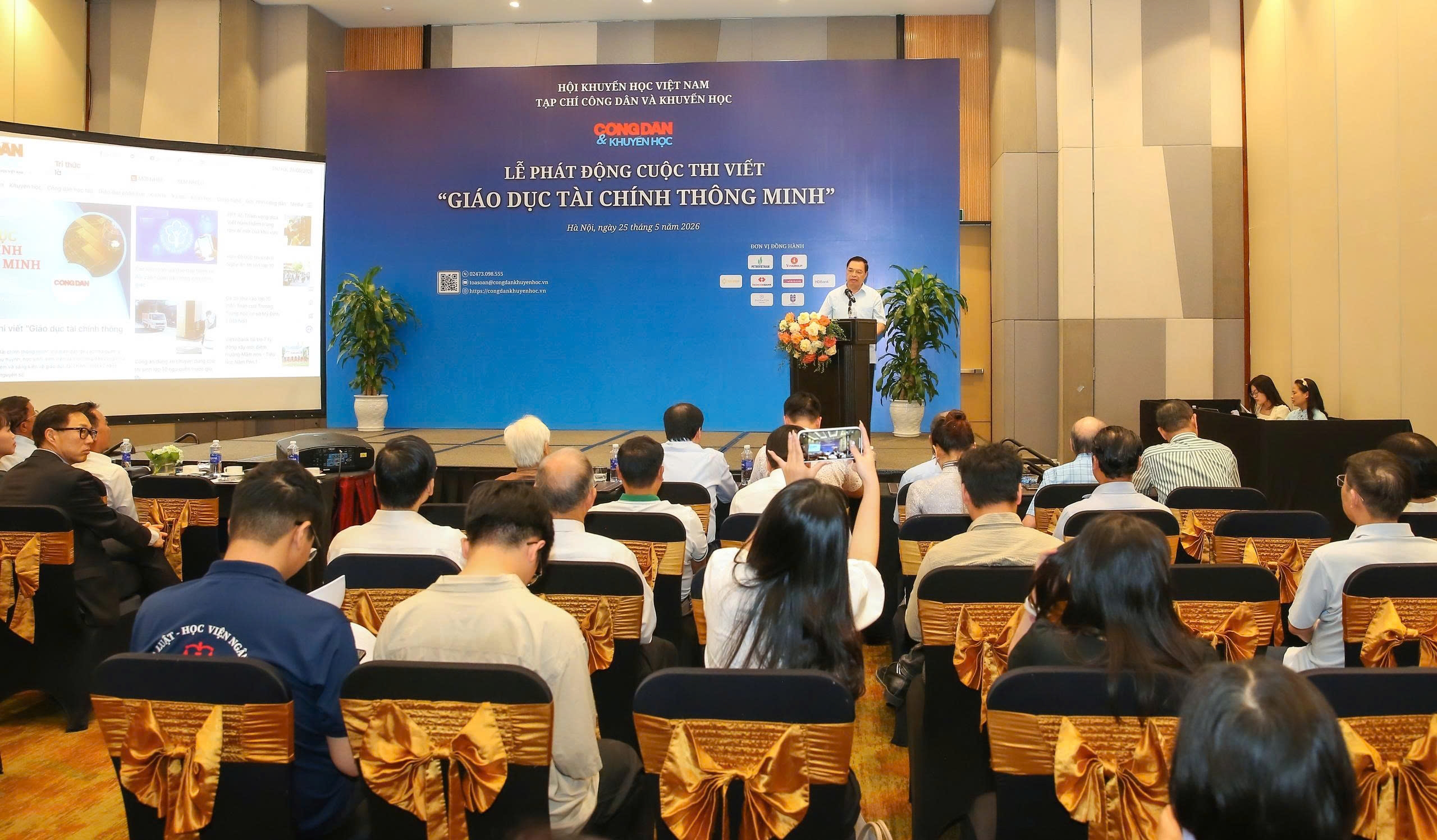 Phát động cuộc thi “Giáo dục tài chính thông minh” cho thế hệ công dân số Phát động cuộc thi “Giáo dục tài chính thông minh” cho thế hệ công dân số