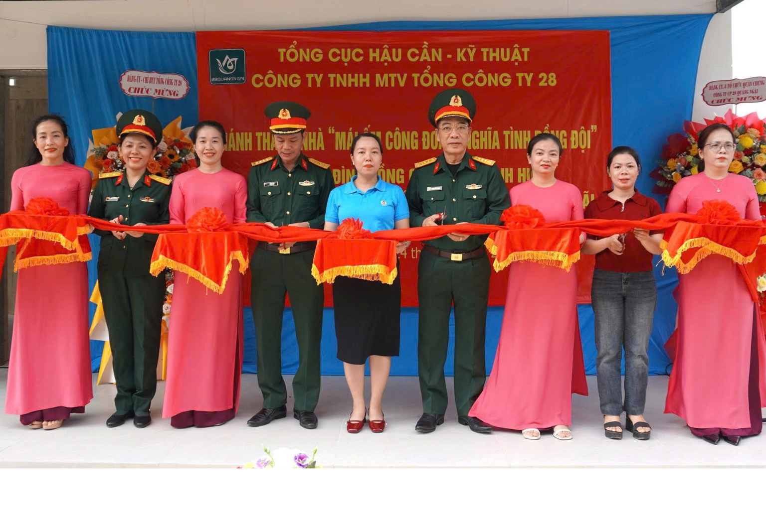 Từ xưởng may của thương binh đến mái nhà của người lao động