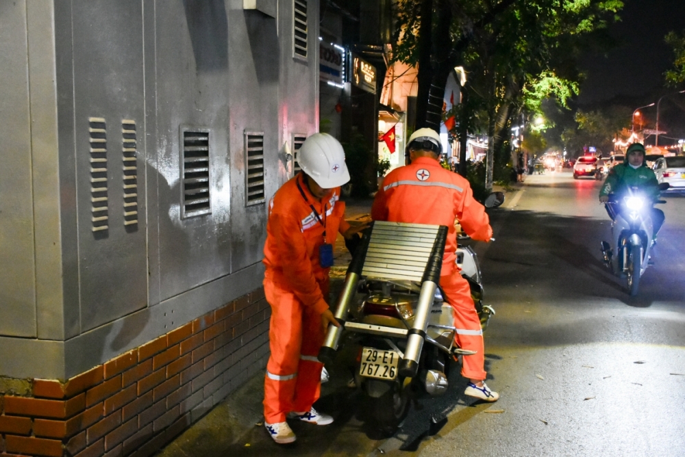 Bảo đảm dòng điện phục vụ sinh hoạt, sản xuất kinh doanh của người dân Thủ đô giữa những ngày nắng nóng
