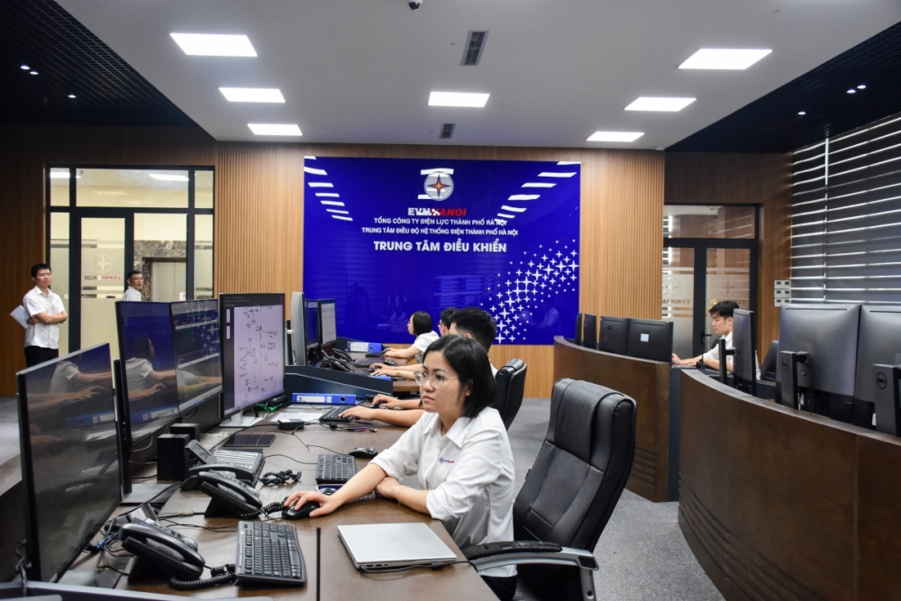 Bảo đảm dòng điện phục vụ sinh hoạt, sản xuất kinh doanh của người dân Thủ đô giữa những ngày nắng nóng