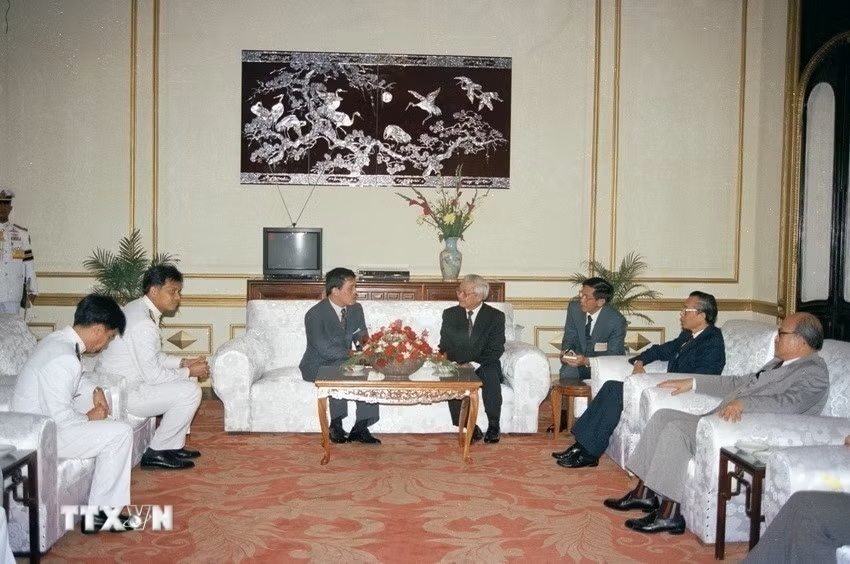 Đưa quan hệ Việt Nam-Thái Lan phát triển mạnh mẽ hơn nữa, hướng tới những tầm cao mới Đưa quan hệ Việt Nam-Thái Lan phát triển mạnh mẽ hơn nữa, hướng tới những tầm cao mới