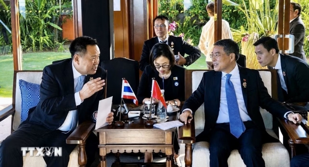 Đưa quan hệ Việt Nam-Thái Lan phát triển mạnh mẽ hơn nữa, hướng tới những tầm cao mới Đưa quan hệ Việt Nam-Thái Lan phát triển mạnh mẽ hơn nữa, hướng tới những tầm cao mới