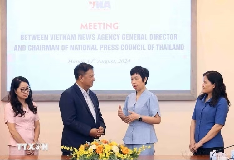 Đưa quan hệ Việt Nam-Thái Lan phát triển mạnh mẽ hơn nữa, hướng tới những tầm cao mới Đưa quan hệ Việt Nam-Thái Lan phát triển mạnh mẽ hơn nữa, hướng tới những tầm cao mới
