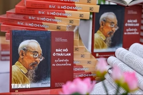 Đưa quan hệ Việt Nam-Thái Lan phát triển mạnh mẽ hơn nữa, hướng tới những tầm cao mới Đưa quan hệ Việt Nam-Thái Lan phát triển mạnh mẽ hơn nữa, hướng tới những tầm cao mới