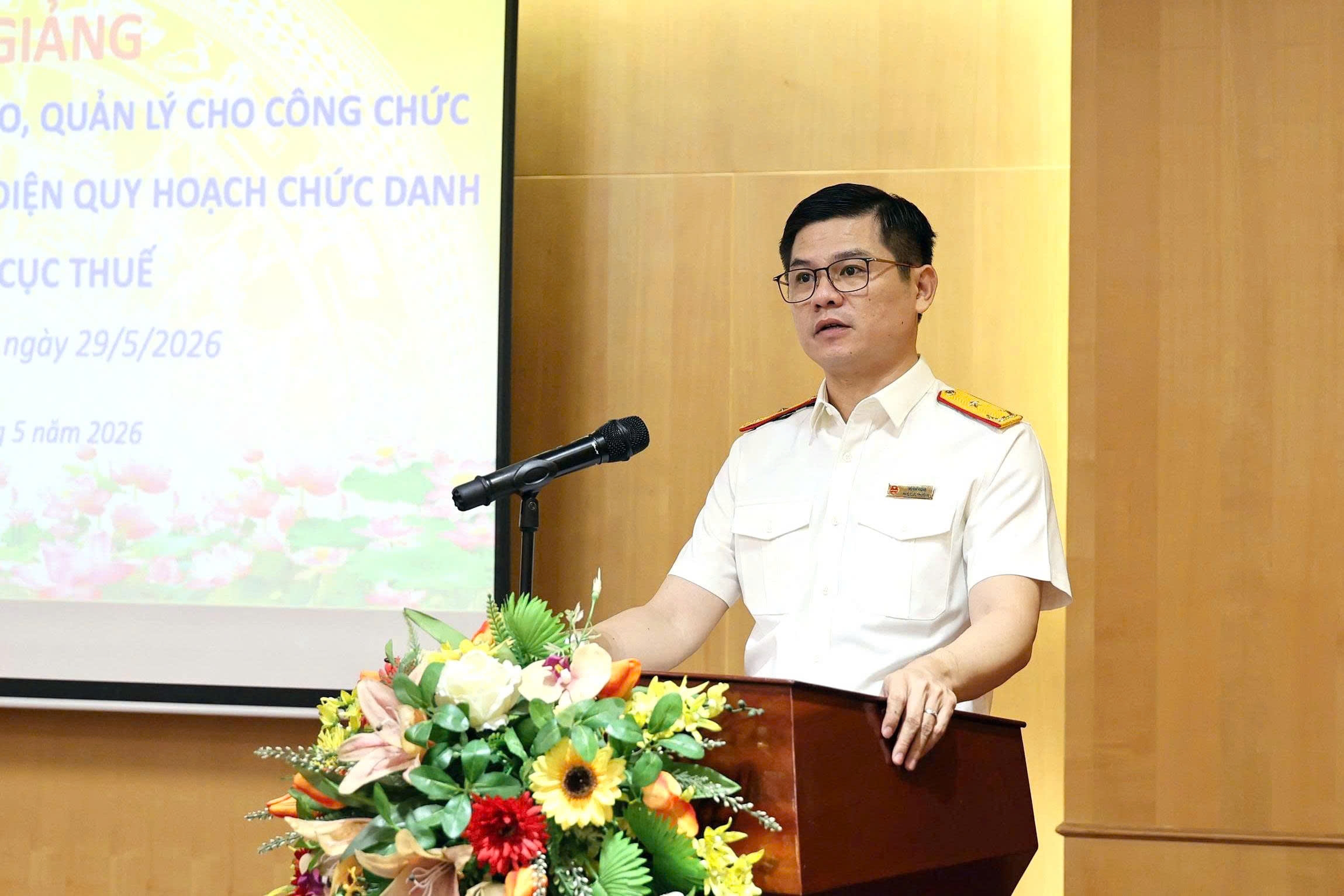 Xây dựng đội ngũ lãnh đạo ngành Thuế thích ứng với cải cách và chuyển đổi số