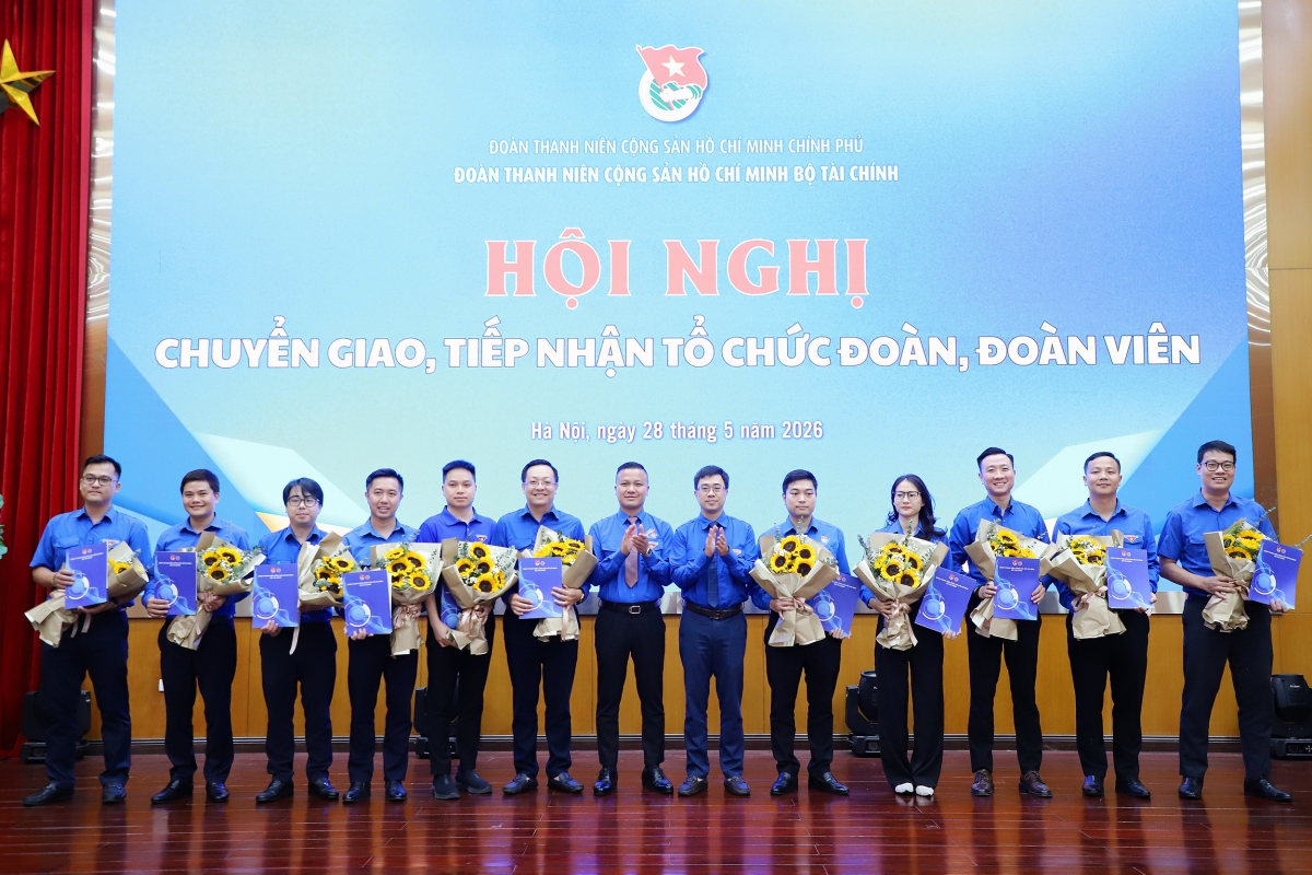 Đoàn Thanh niên Bộ Tài chính tiếp nhận 22 tổ chức đoàn từ Đoàn Thanh niên Chính phủ Đoàn Thanh niên Bộ Tài chính tiếp nhận 22 tổ chức đoàn từ Đoàn Thanh niên Chính phủ