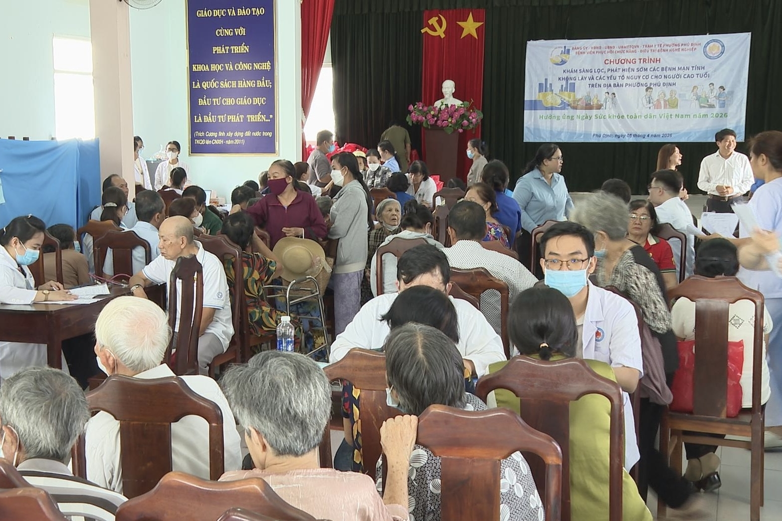 Năm 2026, chi trên 2.500 tỷ đồng khám sức khỏe miễn phí cho người dân