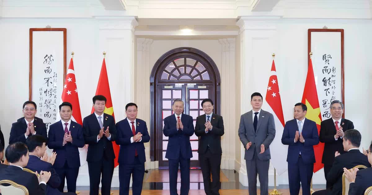 Tổng Bí thư, Chủ tịch nước Tô Lâm chứng kiến trao văn kiện hợp tác giữa Việt Nam và Singapore Tổng Bí thư, Chủ tịch nước Tô Lâm chứng kiến trao văn kiện hợp tác giữa Việt Nam và Singapore