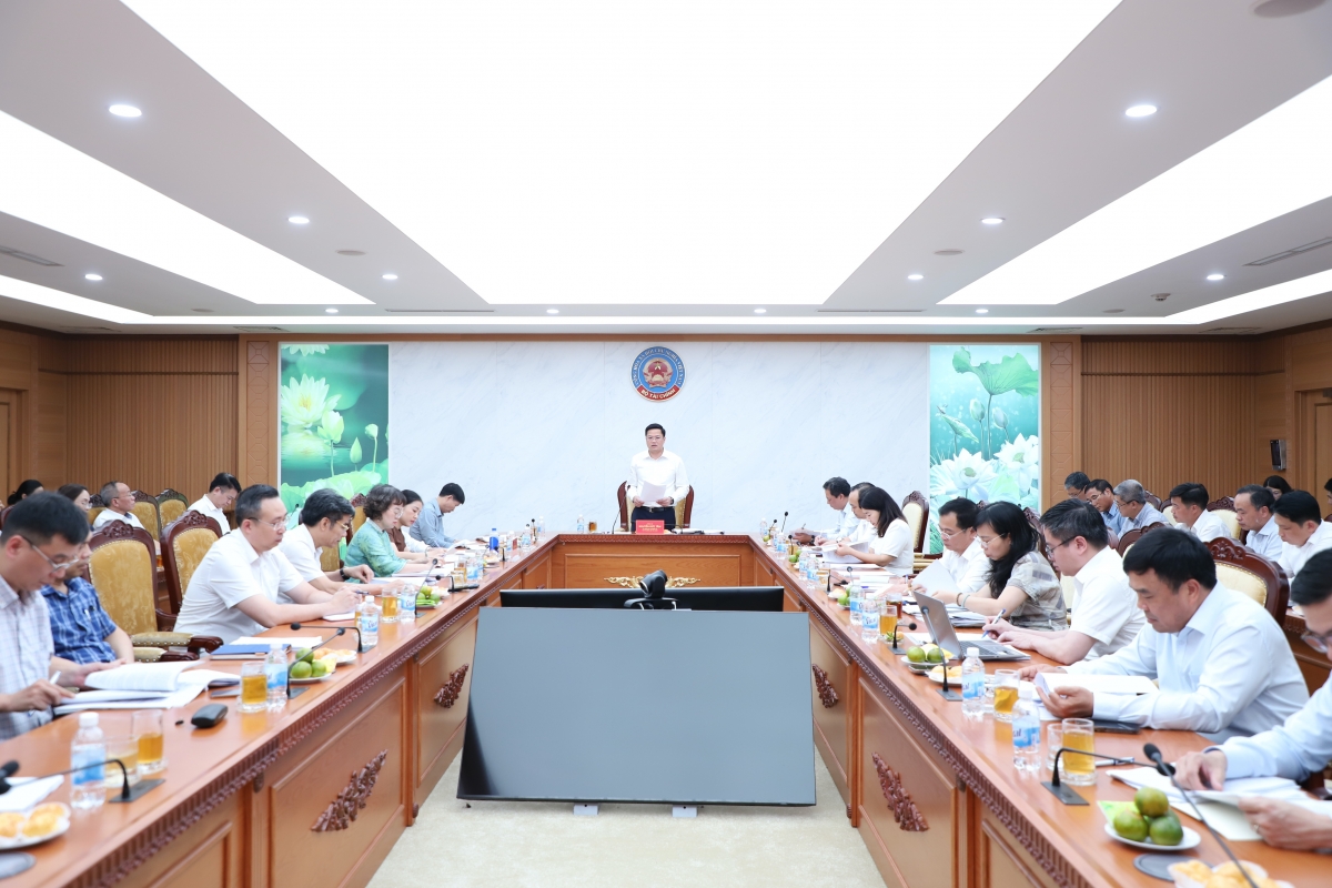 Hiệu quả sau 1 năm vận hành bộ máy của hệ thống chính trị và mô hình chính quyền địa phương 2 cấp tại Bộ Tài chính Hiệu quả sau 1 năm vận hành bộ máy của hệ thống chính trị và mô hình chính quyền địa phương 2 cấp tại Bộ Tài chính