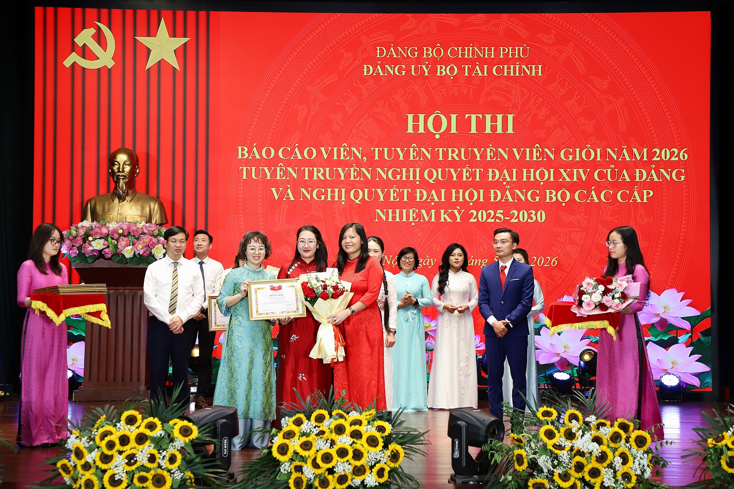 Chùm ảnh: Sôi nổi Hội thi báo cáo viên, tuyên truyền viên giỏi Bộ Tài chính năm 2026