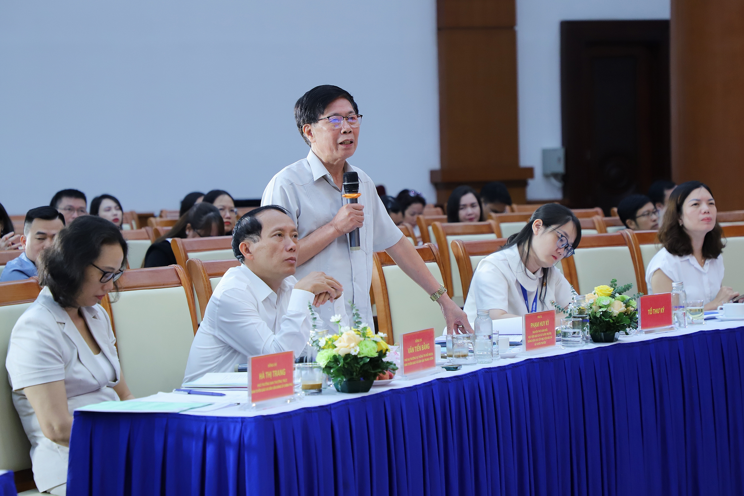 Chùm ảnh: Sôi nổi Hội thi báo cáo viên, tuyên truyền viên giỏi Bộ Tài chính năm 2026 Chùm ảnh: Sôi nổi Hội thi báo cáo viên, tuyên truyền viên giỏi Bộ Tài chính năm 2026