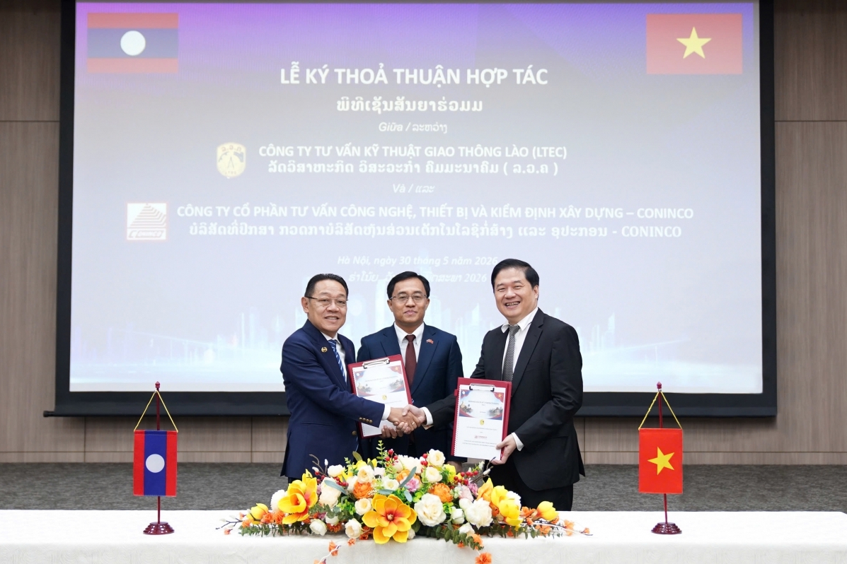 Bộ trưởng Bộ Công chính và Vận tải Lào thăm và làm việc tại CONINCO