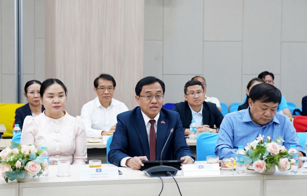 Bộ trưởng Bộ Công chính và Vận tải Lào thăm và làm việc tại CONINCO Bộ trưởng Bộ Công chính và Vận tải Lào thăm và làm việc tại CONINCO