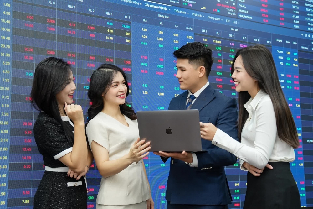 VN-Index phát tín hiệu hình thành sóng tăng mới