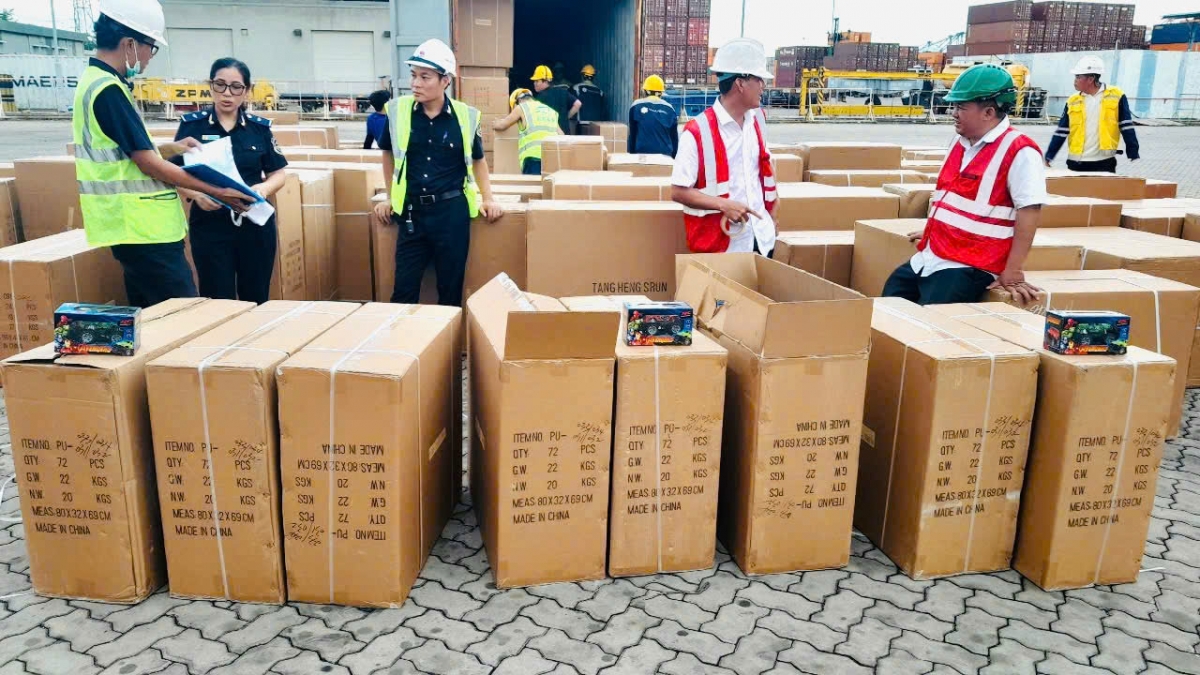 Hải quan phát hiện nhiều đồ chơi trẻ em nghi giả mạo, xâm phạm quyền sở hữu trí tuệ