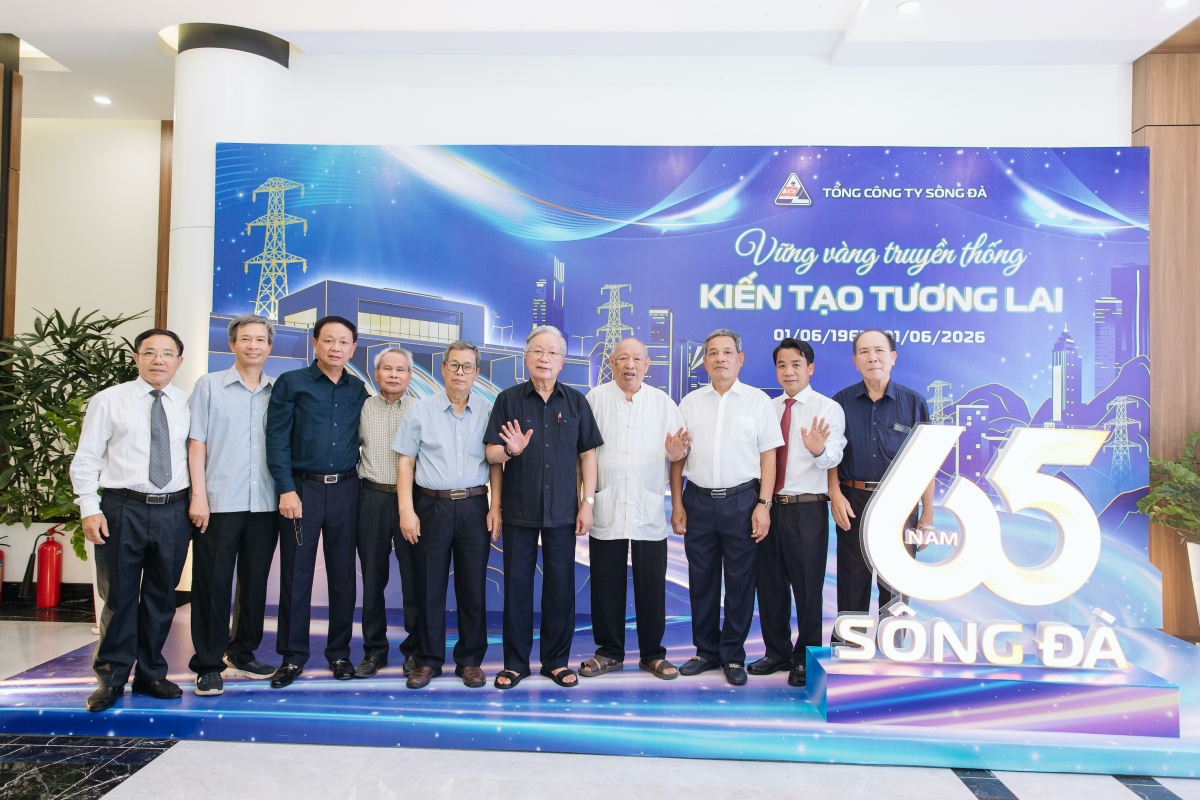 Dấu ấn 65 năm Tổng công ty Sông Đà trên hành trình dựng xây đất nước Dấu ấn 65 năm Tổng công ty Sông Đà trên hành trình dựng xây đất nước