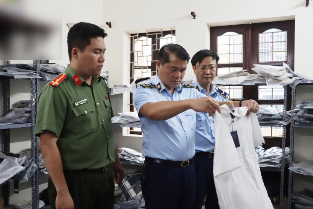 Lực lượng Quản lý thị trường xử lý trên 1.500 vụ xâm phạm sở hữu trí tuệ Lực lượng Quản lý thị trường xử lý trên 1.500 vụ xâm phạm sở hữu trí tuệ