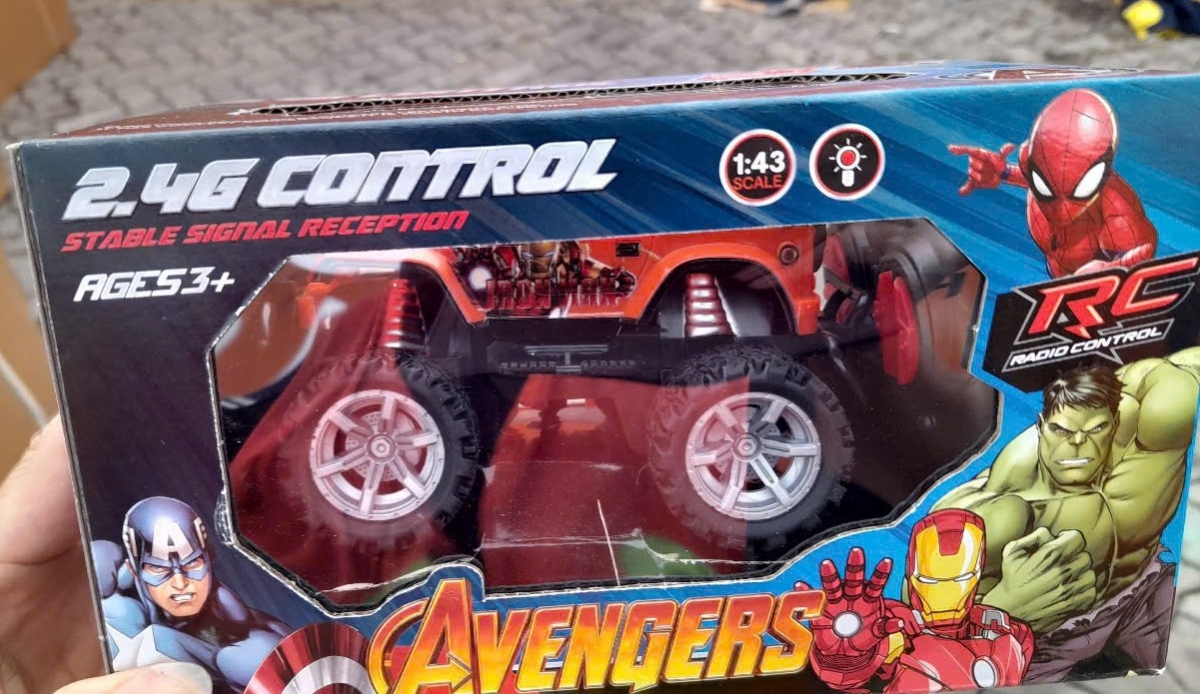 Hải quan Cái Mép phát hiện lô hàng giả nhãn hiệu AVENGERS