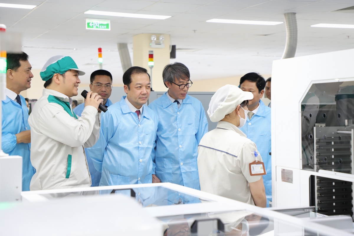 Công đoàn Khoa học và Công nghệ gắn biển công trình chào mừng Đại hội XIV Công đoàn Việt Nam